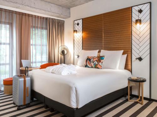 Habitación Privilege con 1 cama doble del hotel Mercure Luxembourg Off Kirchberg. Foto 5