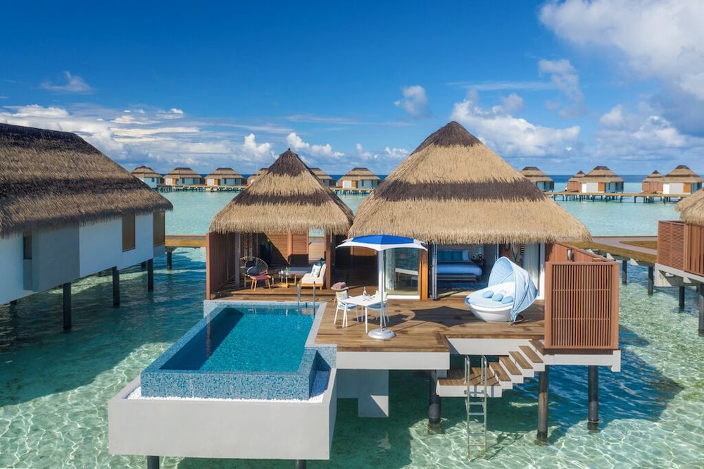 Villa con Piscina y Vistas al Océano al Atardecer del hotel Pullman Maldives All-Inclusive Resort. Foto 1
