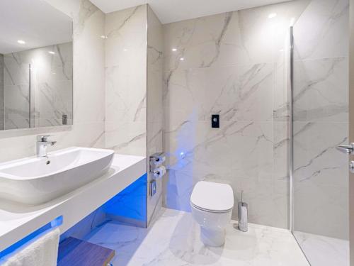 Habitación Doble Estándar con balcón - 1 o 2 camas del hotel Mercure St. Julian's Malta. Foto 5