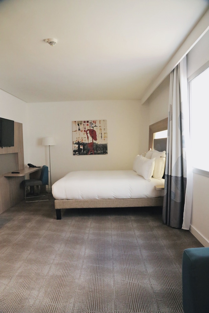Habitación Doble Estándar con vistas al mar o al parque del hotel Novotel Mohammedia. Foto 1