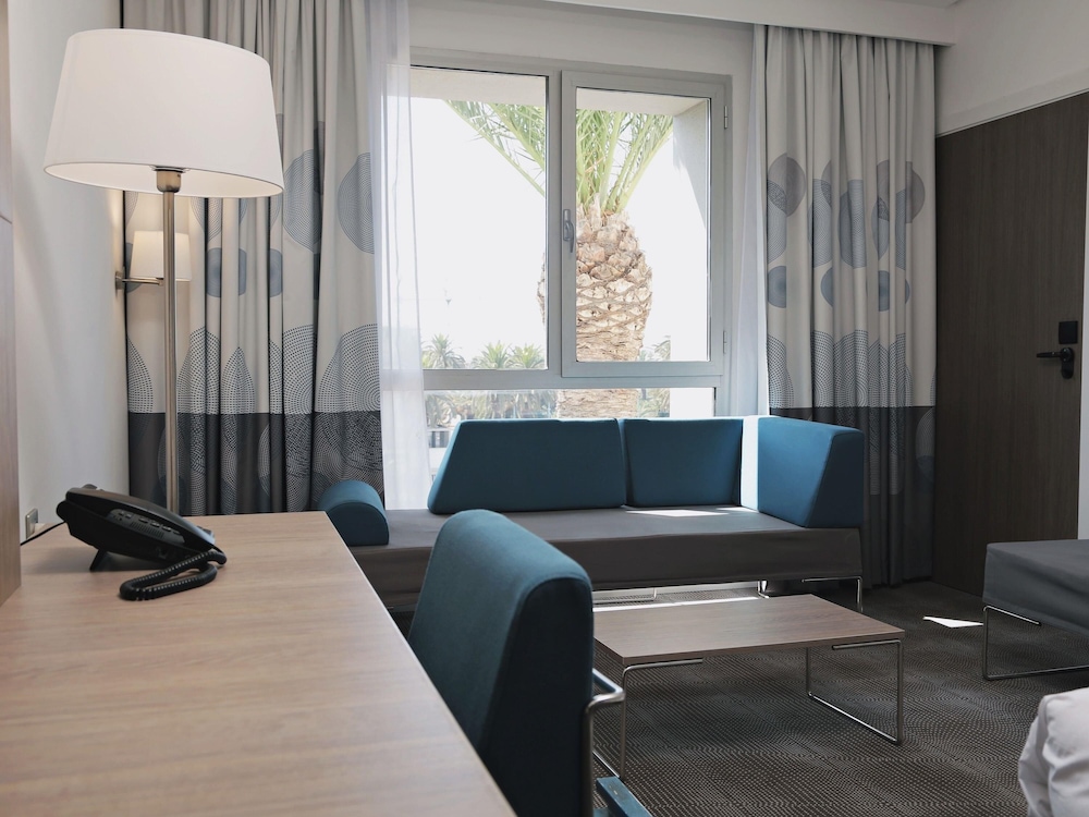 Habitación Doble Superior con vistas al mar o al parque del hotel Novotel Mohammedia. Foto 8