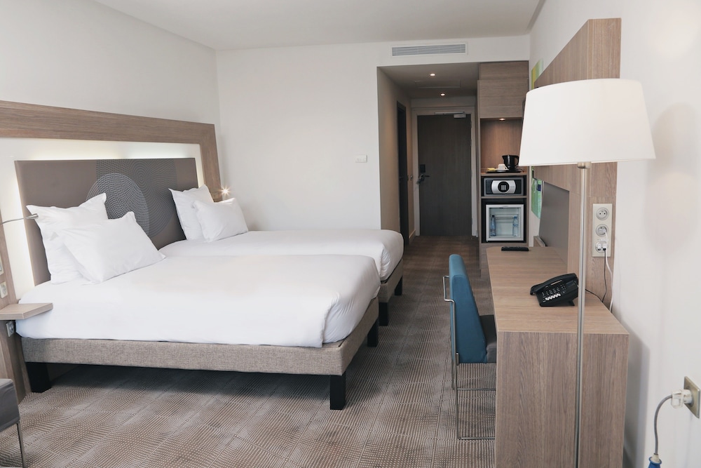 Habitación Gemela Superior con vistas al mar o al parque del hotel Novotel Mohammedia. Foto 1