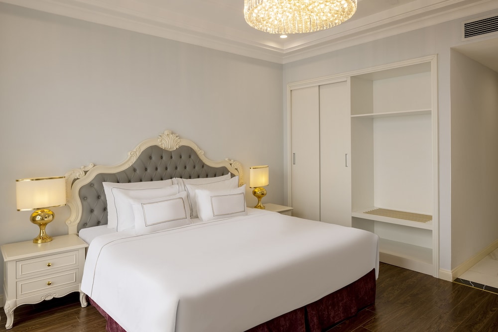 Habitación Deluxe del hotel Vinpearl Condotel Phu Ly. Foto 2