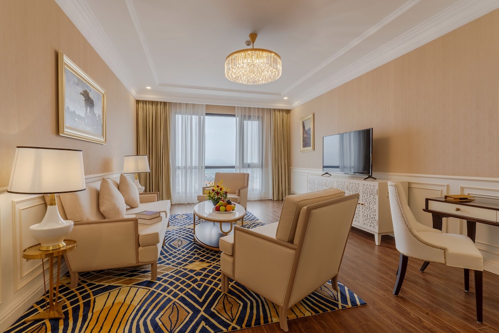 Suite del hotel Vinpearl Condotel Phu Ly. Foto 4