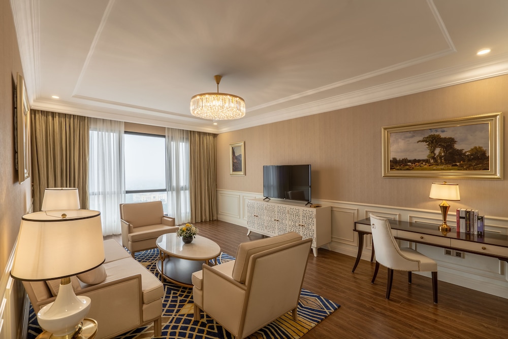 Suite del hotel Vinpearl Condotel Phu Ly. Foto 8