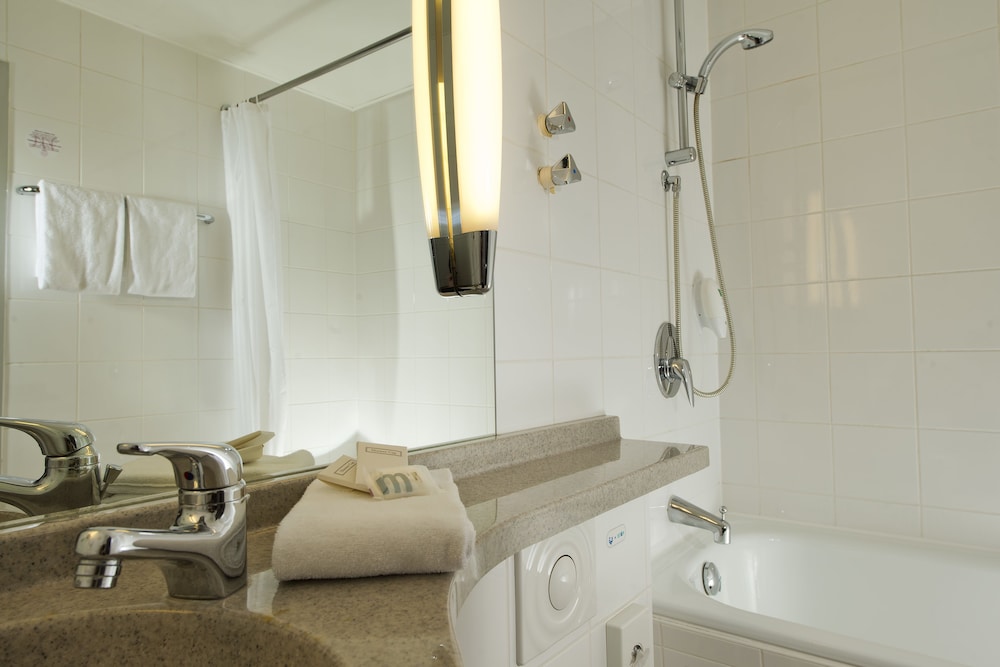 Habitación Privilege con cama doble del hotel Mercure Düsseldorf Neuss. Foto 5