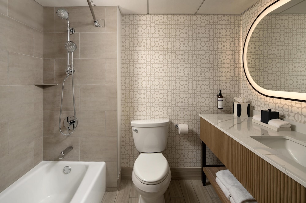 2 Camas Queen Bañera Accesible del hotel Hyatt Regency Austin. Foto 4