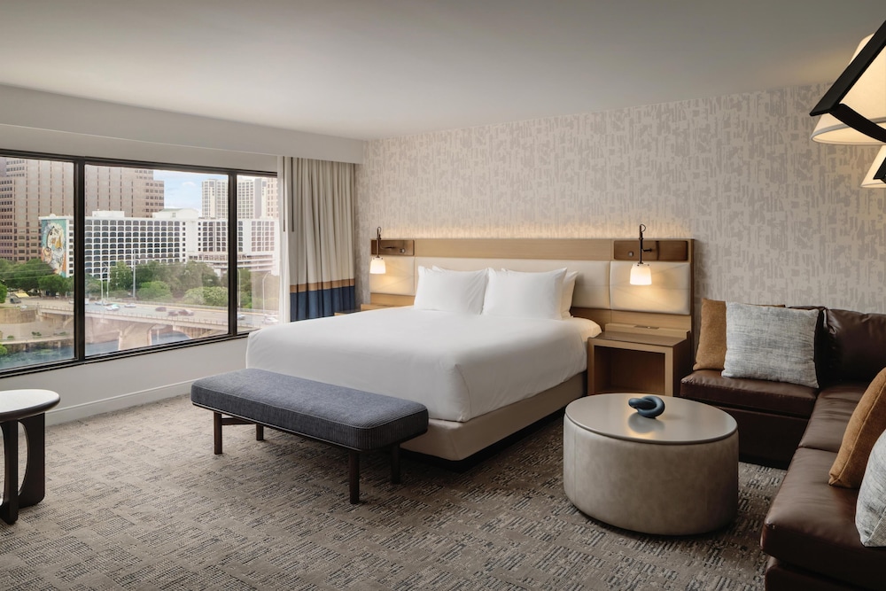 Suite Estudio con Terraza Frente al Lago del hotel Hyatt Regency Austin. Foto 1