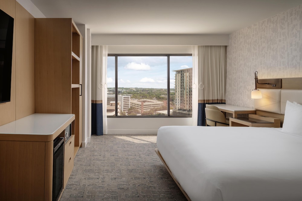 1 Cama King Ducha Accesible del hotel Hyatt Regency Austin. Foto 3