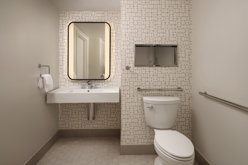 1 Cama King Ducha Accesible del hotel Hyatt Regency Austin. Foto 5
