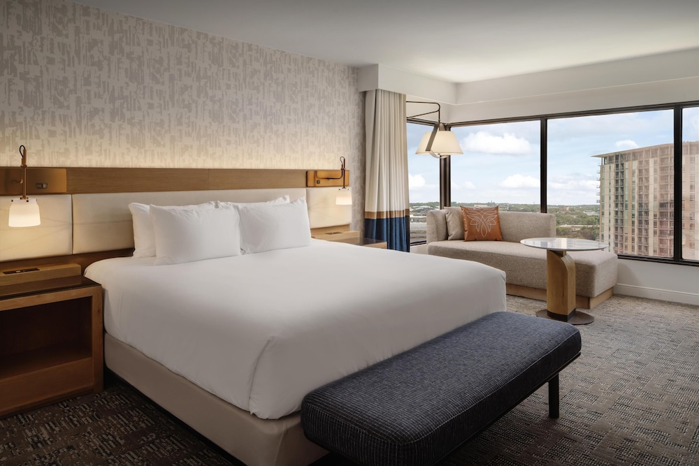 1 Cama King Esquina con Vistas al Lago del hotel Hyatt Regency Austin