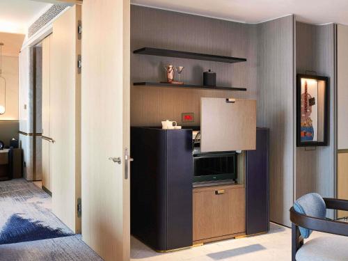 One - Bedroom Signature King Suite with Panorama View del hotel Fairmont Ambassador Seoul. Foto 7