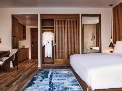 Estudio Doble con balcón - cama grande del hotel Mövenpick Villas and Residences Phu Quoc