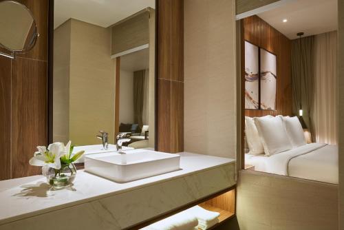 Estudio Doble con balcón - cama grande del hotel Mövenpick Villas and Residences Phu Quoc