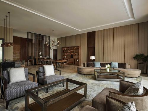 Presidential Four Bedroom Villa with Pool and Sea View del hotel Mövenpick Villas and Residences Phu Quoc. Foto 1
