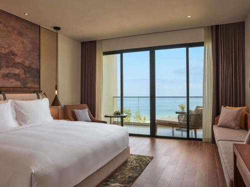 Habitación Doble Superior con balcón y vistas al mar - 2 camas del hotel Mövenpick Resort Waverly Phu Quoc. Foto 3