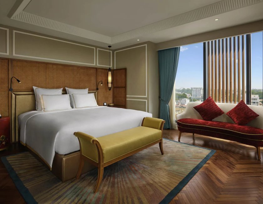 Suite 1 Cama king con salón Presidencial Club del hotel Grand Mercure Hanoi