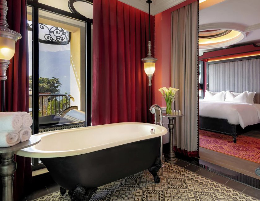 Suite 1 Cama king Business del hotel De la Coupole - MGallery