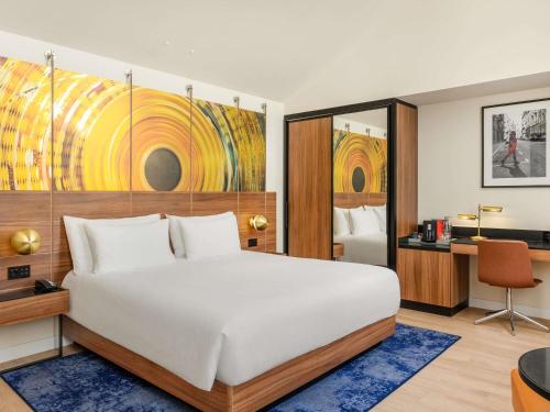 Habitación Premium del hotel Pullman Budapest. Foto 1