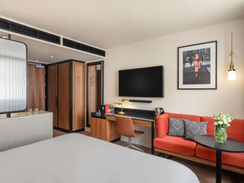 Habitación Deluxe del hotel Pullman Budapest. Foto 4