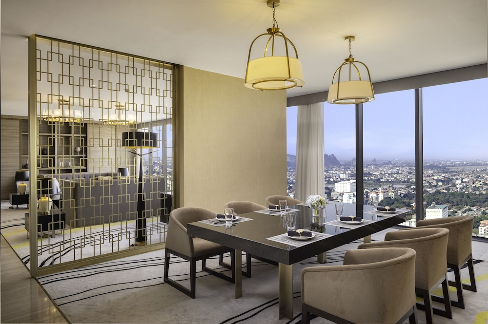 Suite Presidencial del hotel Meliá Vinpearl Thanh Hoa. Foto 9
