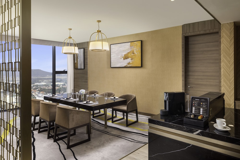 Suite Presidencial del hotel Meliá Vinpearl Thanh Hoa. Foto 11