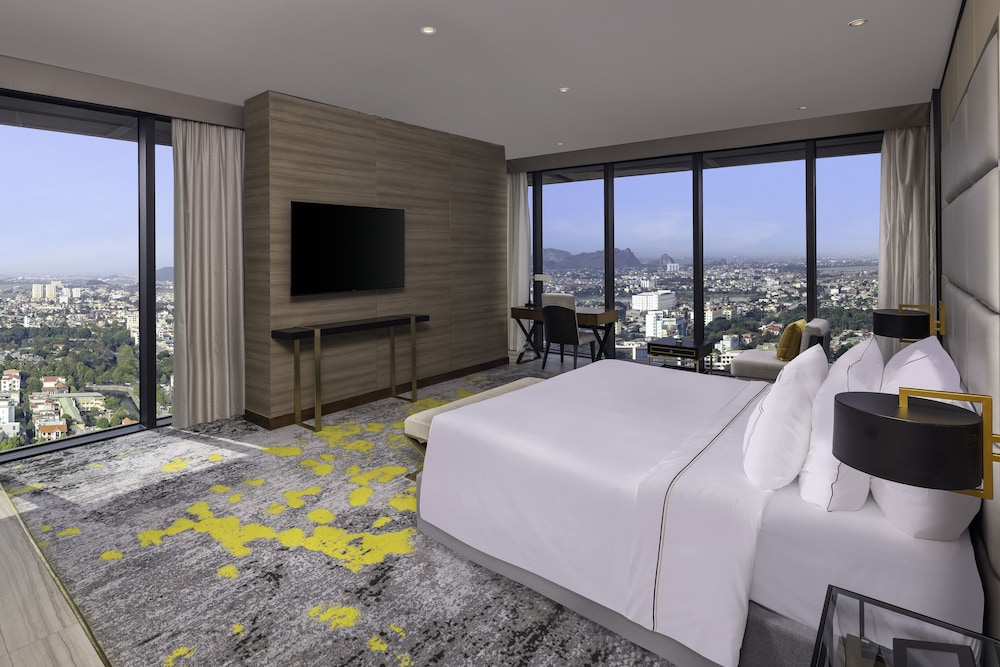 Suite con vistas a la ciudad del hotel Meliá Vinpearl Thanh Hoa