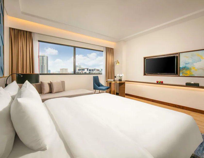 Habitación doble 1 Cama king Business del hotel Mövenpick Living West Hanoi