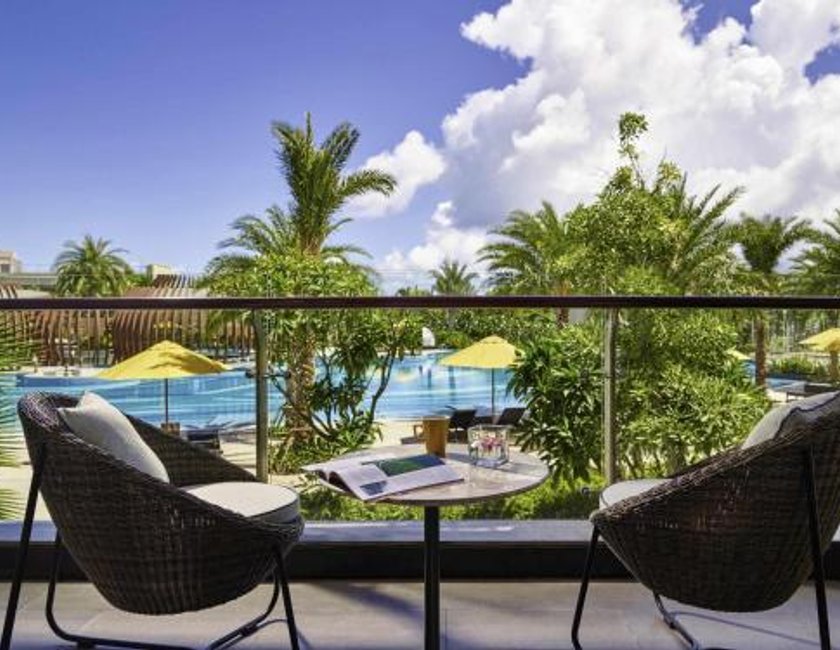 Suite Vista Jardín Balcón o Terraza 1 Cama king 2 habitaciones Privilege Business Con Vistas 2 Camas individuales del hotel Pullman Phu Quoc Beach Resort. Foto 5