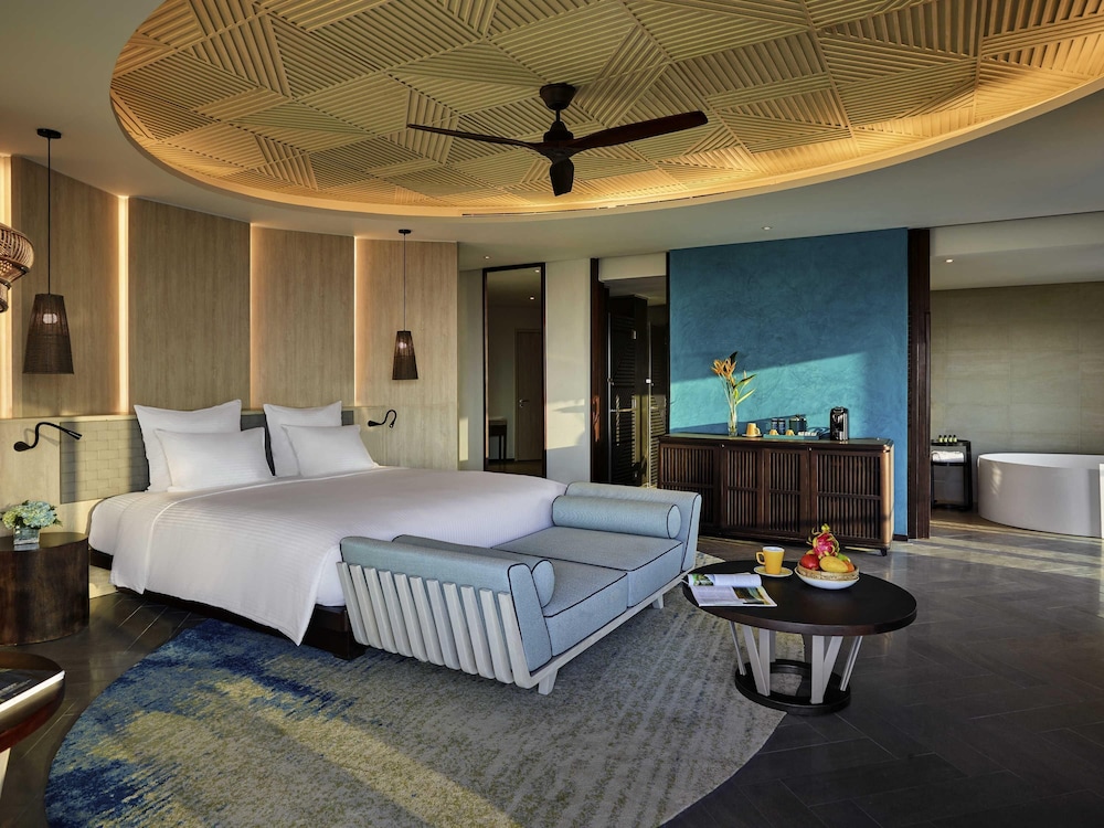 Suite Vista Mar Lujo Balcón o Terraza 1 Cama king Privilege del hotel Pullman Phu Quoc Beach Resort. Foto 3