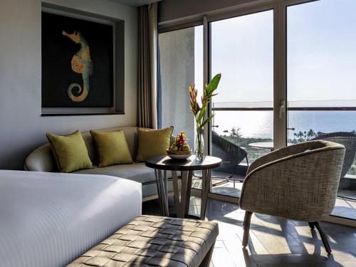 HABITACIÓN PREMIUM DELUXE, 1 Cama King Size, Vista al Océano del hotel Pullman Phu Quoc Beach Resort. Foto 2