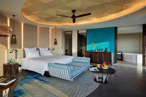 SUITE, Pase de Privilegio Ejecutivo, 1 Cama King Size, Vista al Océano del hotel Pullman Phu Quoc Beach Resort. Foto 7