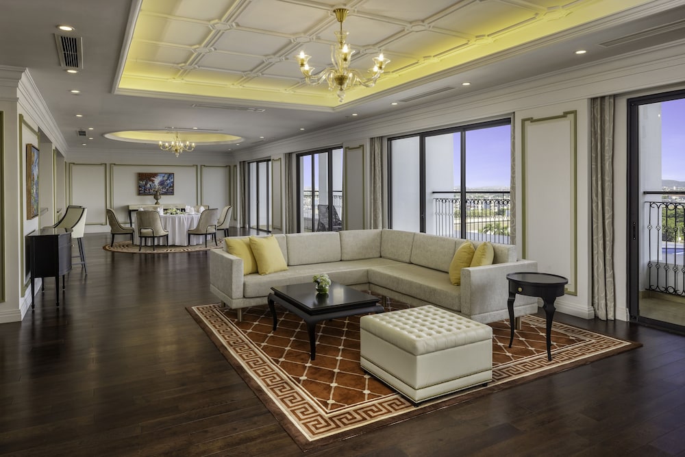 Suite Presidencial del hotel Meliá Vinpearlhai Phongrivera