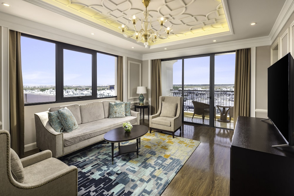 Suite del hotel Meliá Vinpearlhai Phongrivera. Foto 4