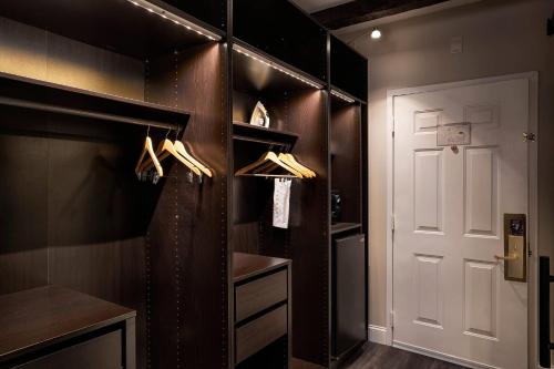 Mejora a Habitación Doble - No fumadores - 2 camas grandes del hotel The Century House an Ascend Hotel Collection Member. Foto 1