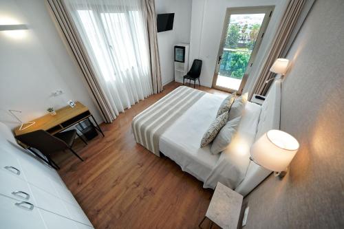 Habitación Doble con terraza - 2 camas del hotel Matilde. Foto 3