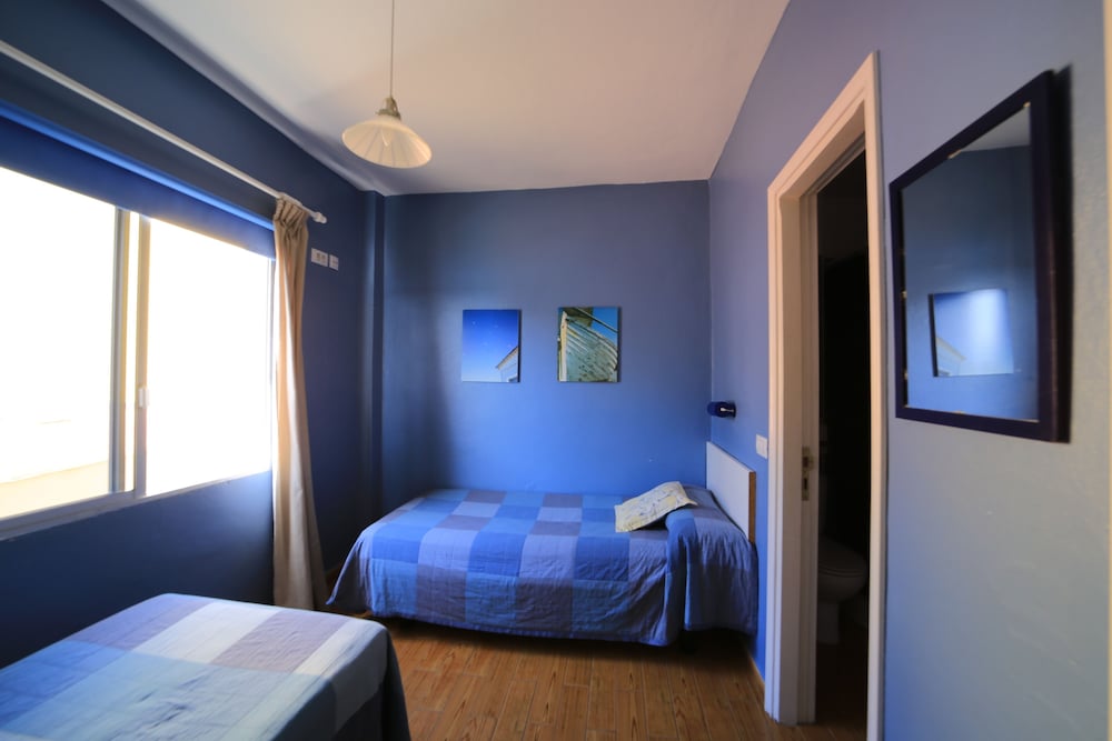 Habitación básica con 2 camas individuales del hotel La Gaviota