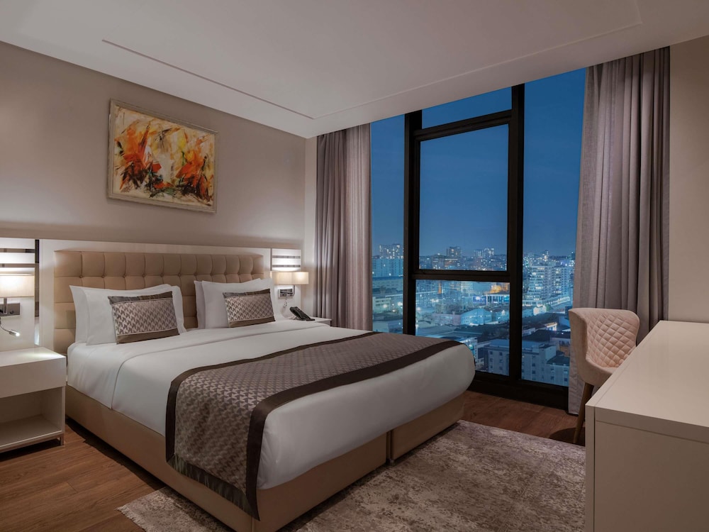 Apartamento Deluxe de tres dormitorios con terraza del hotel Mövenpick Living Istanbul West. Foto 5
