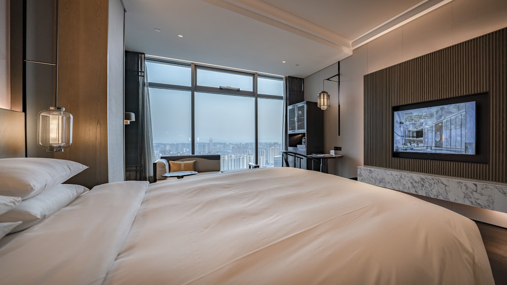 HABITACIÓN DE LUJO, Una Cama King Size, Vistas a la Ciudad del hotel Sofitel Hangzhou Yingguan. Foto 6