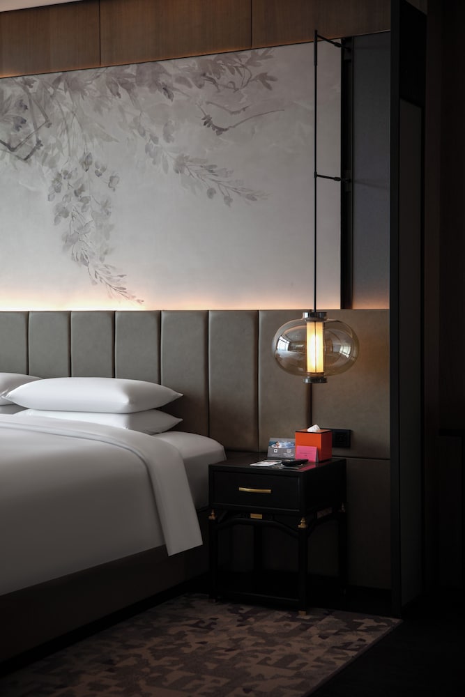 Habitación Superior Magnifique, 1 Cama King Size, Vistas a la Ciudad del hotel Sofitel Hangzhou Yingguan. Foto 4