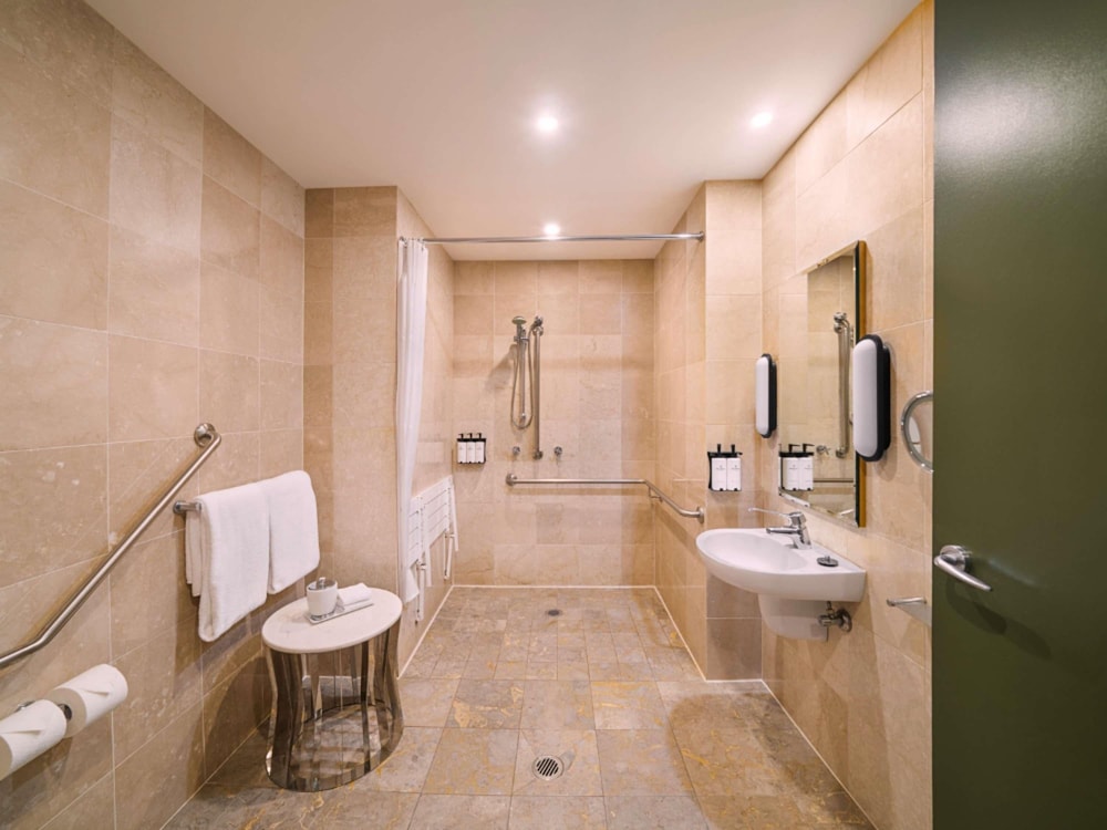 HABITACIÓN CLÁSICA, 1 Cama King Acceso Especial del hotel Sofitel Sydney Wentworth. Foto 4