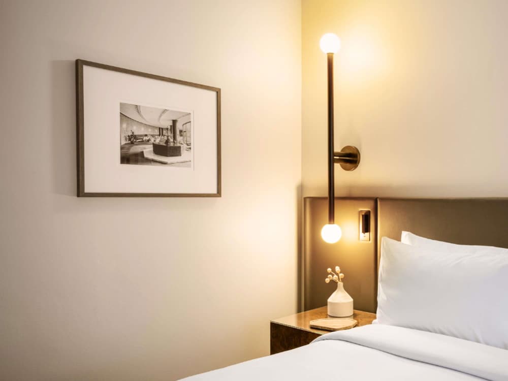 HABITACIÓN DE LUJO, Beneficios Club Millésime, 2 Camas Dobles del hotel Sofitel Sydney Wentworth. Foto 3
