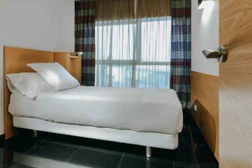 Habitación Familiar del hotel Apartamentos Hesperia Barcelona Fira. Foto 1