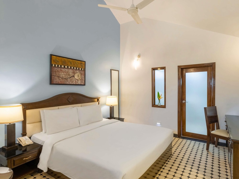 Habitación King Villa Ejecutiva del hotel novotel goa dona sylvia resort [ex. dona sylvia]. Foto 4