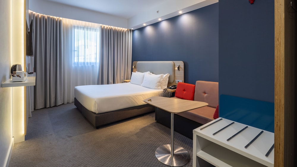 Habitación estándar, 1 cama doble con sofá cama (Free Breakfast) del hotel Holiday Inn Express Porto City Center, An Ihg