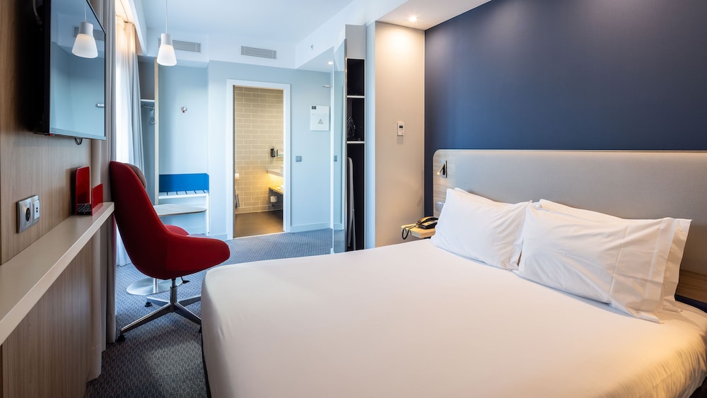 Habitación estándar, 1 cama doble, balcón (Free Breakfast) del hotel Holiday Inn Express Porto City Center, An Ihg. Foto 1