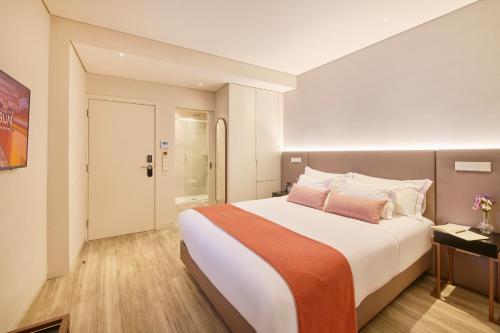 Habitación Doble Estándar Interior del hotel Moon and Sun Braga. Foto 3