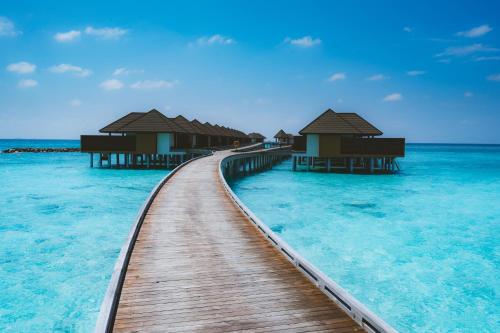 Villa con vistas al agua del hotel Varu By Atmosphere - All Inclusive. Foto 1