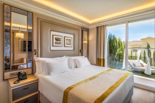 Suite Junior Deluxe del hotel Barceló La Nucía Hills. Foto 3