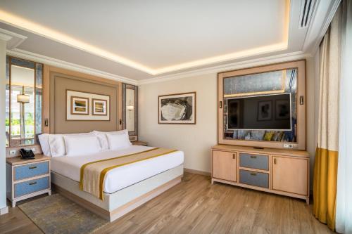 Habitación Deluxe del hotel Barceló La Nucía Hills. Foto 4
